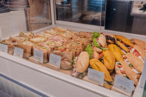 Eataly arriva all’Aeroporto di Torino Caselle: la grande enogastronomia italiana in viaggio